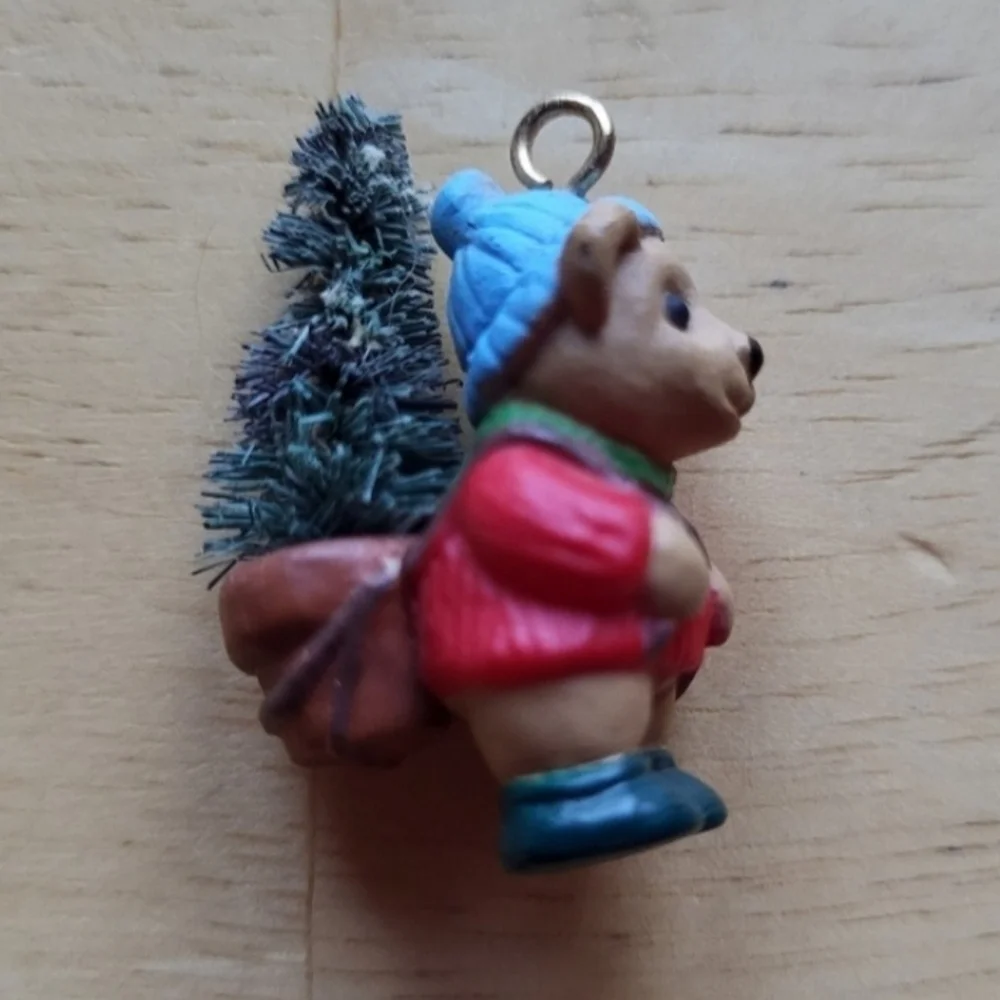 Beart Perfect Tree Hallmark Keepsake Miniature Christmas Ornament 1994 Bear